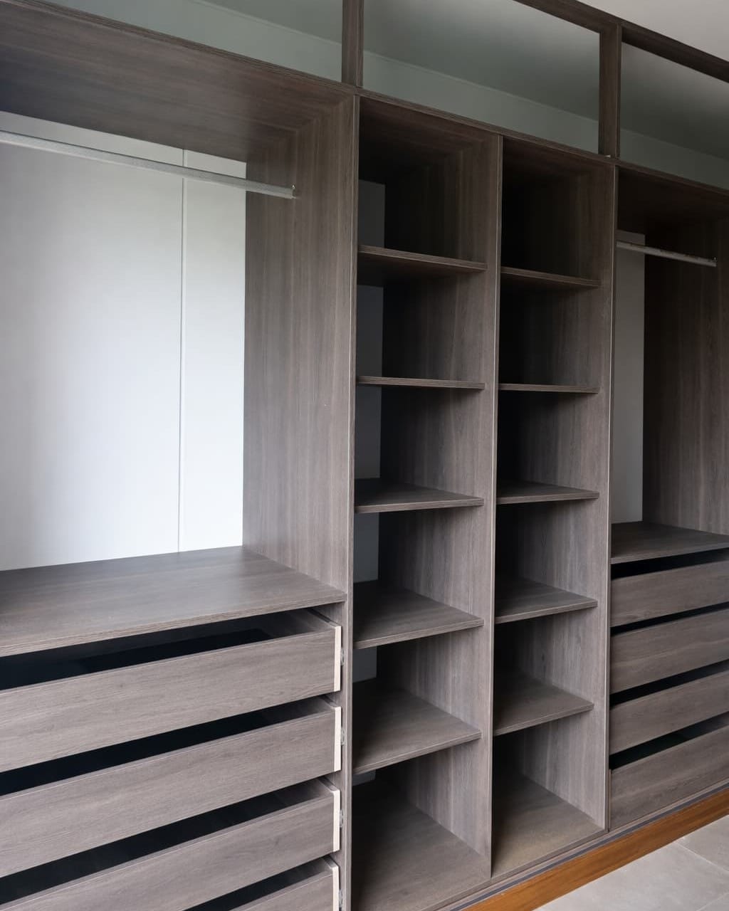 Clóset Organizador de Gran Capacidad en Melamina